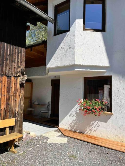 Haus Alberto - Haus Mit 2 Ferienwohnungen Ötztal-Bahnhof Eksteriør bilde