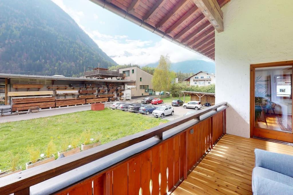 Haus Alberto - Haus Mit 2 Ferienwohnungen Ötztal-Bahnhof Eksteriør bilde
